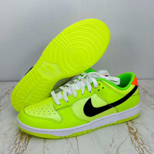 Nike Dunk Low SE Splash Volt