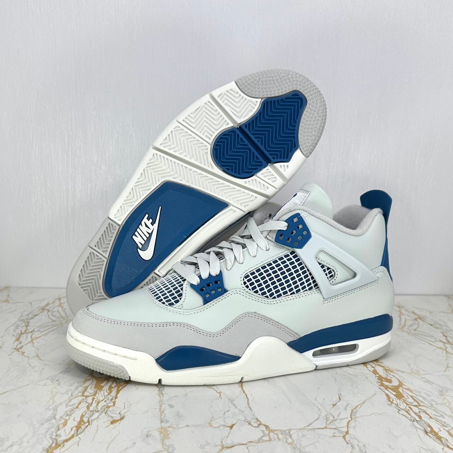 Jordan 4 Retro Military Blue (2024)