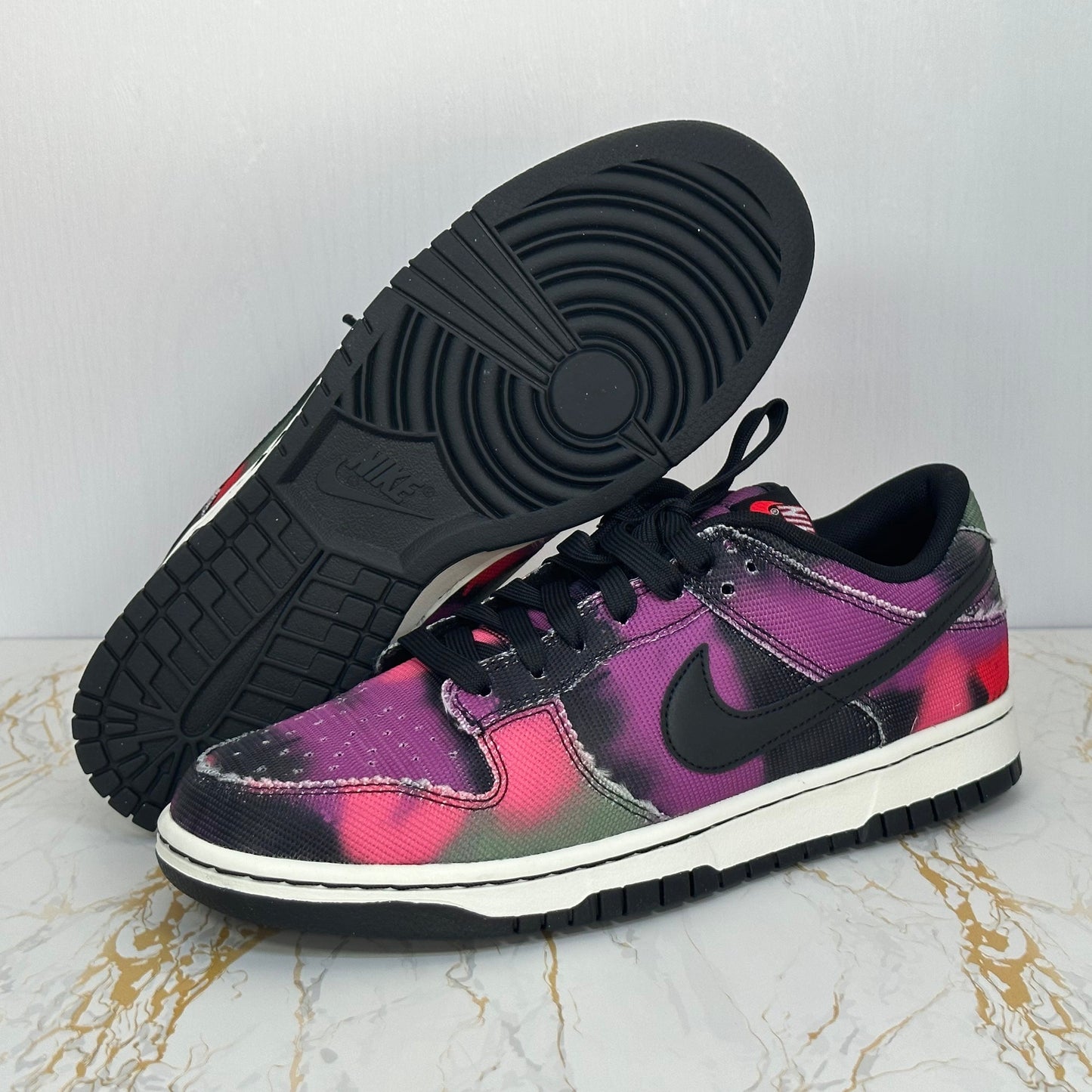 Nike Dunk Low Graffiti Pink