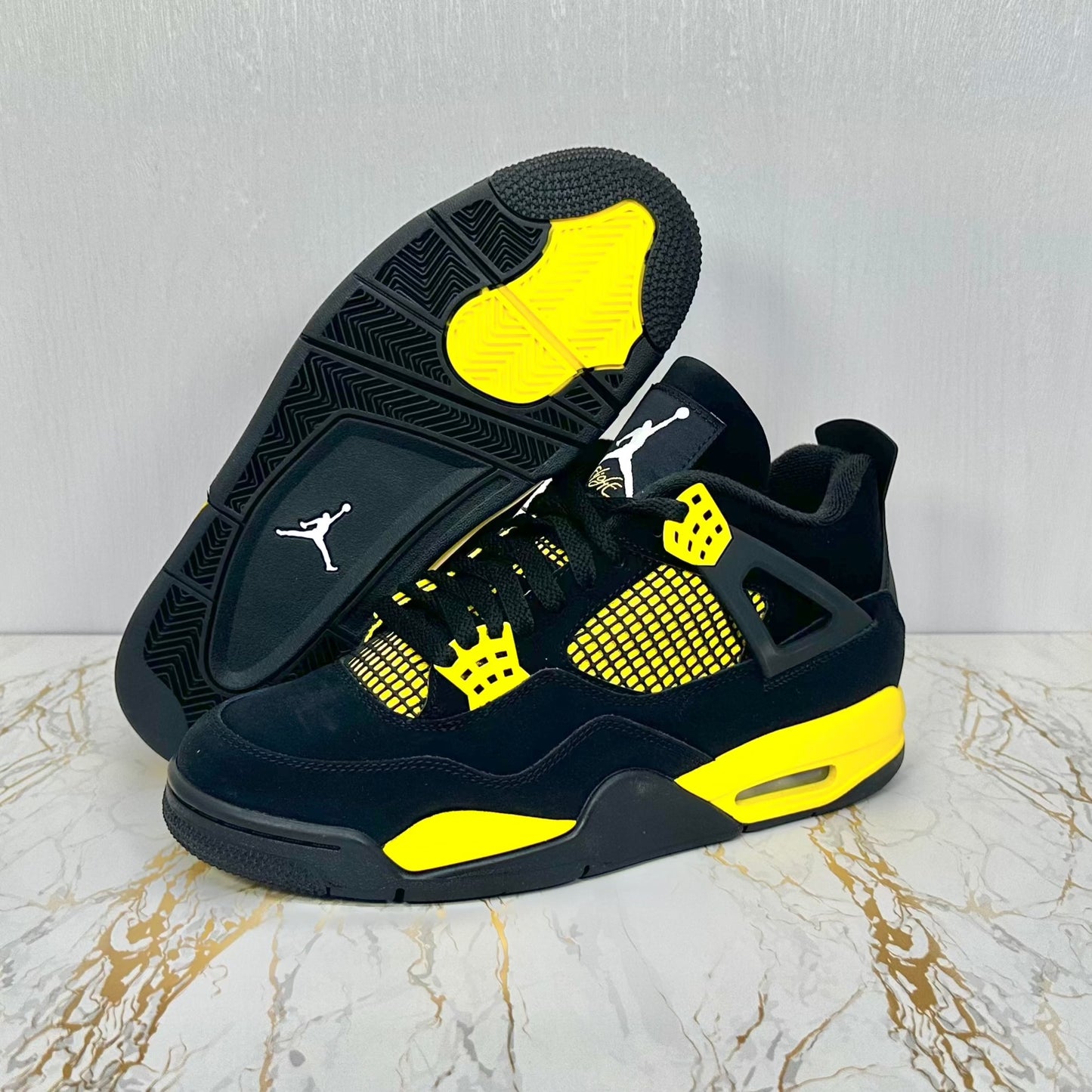 Jordan 4 Retro Thunder (2023) (GS)